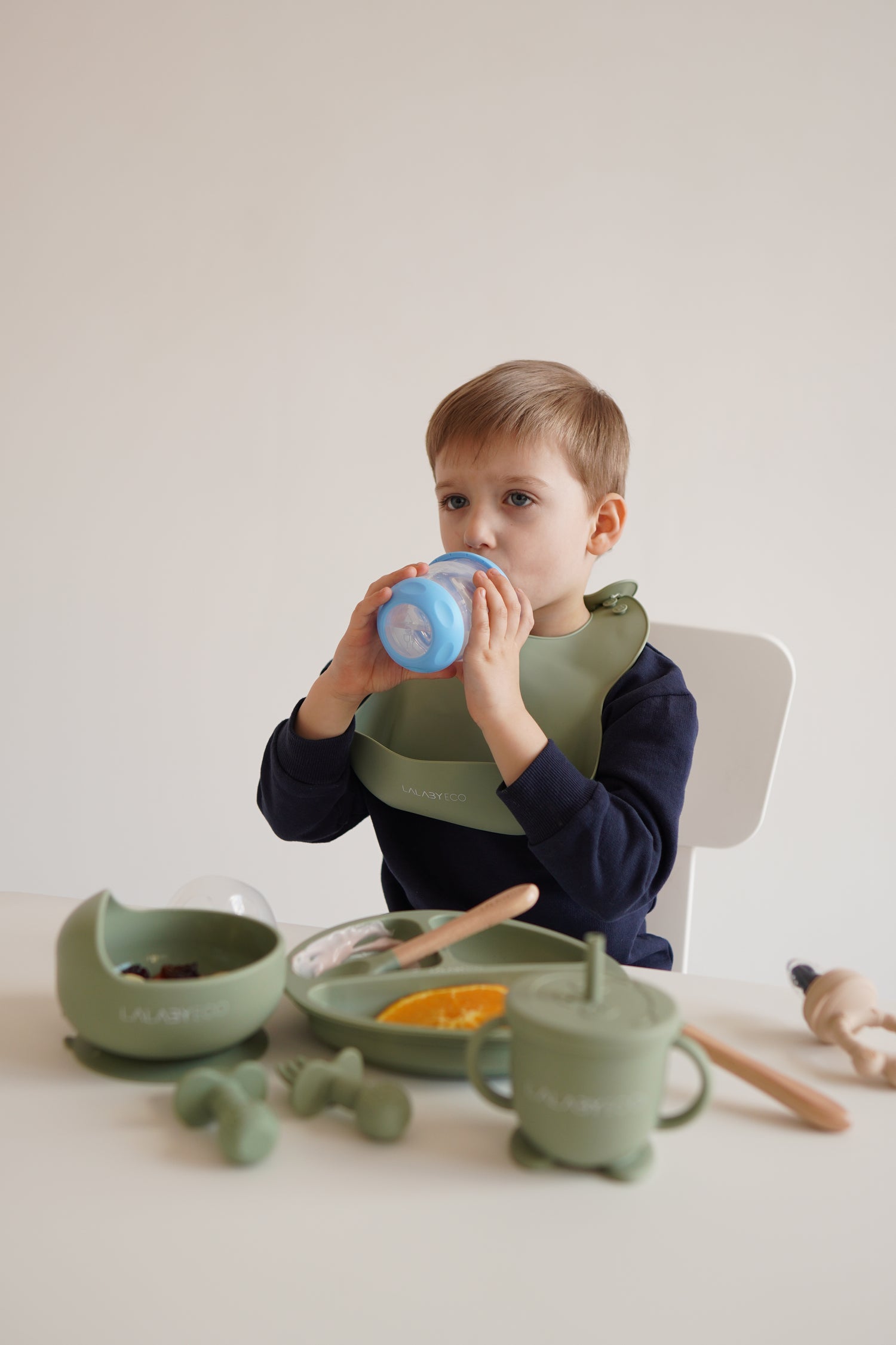 Lalaby Sippy Cup – Kubek niekapek z ergonomicznymi uchwytami