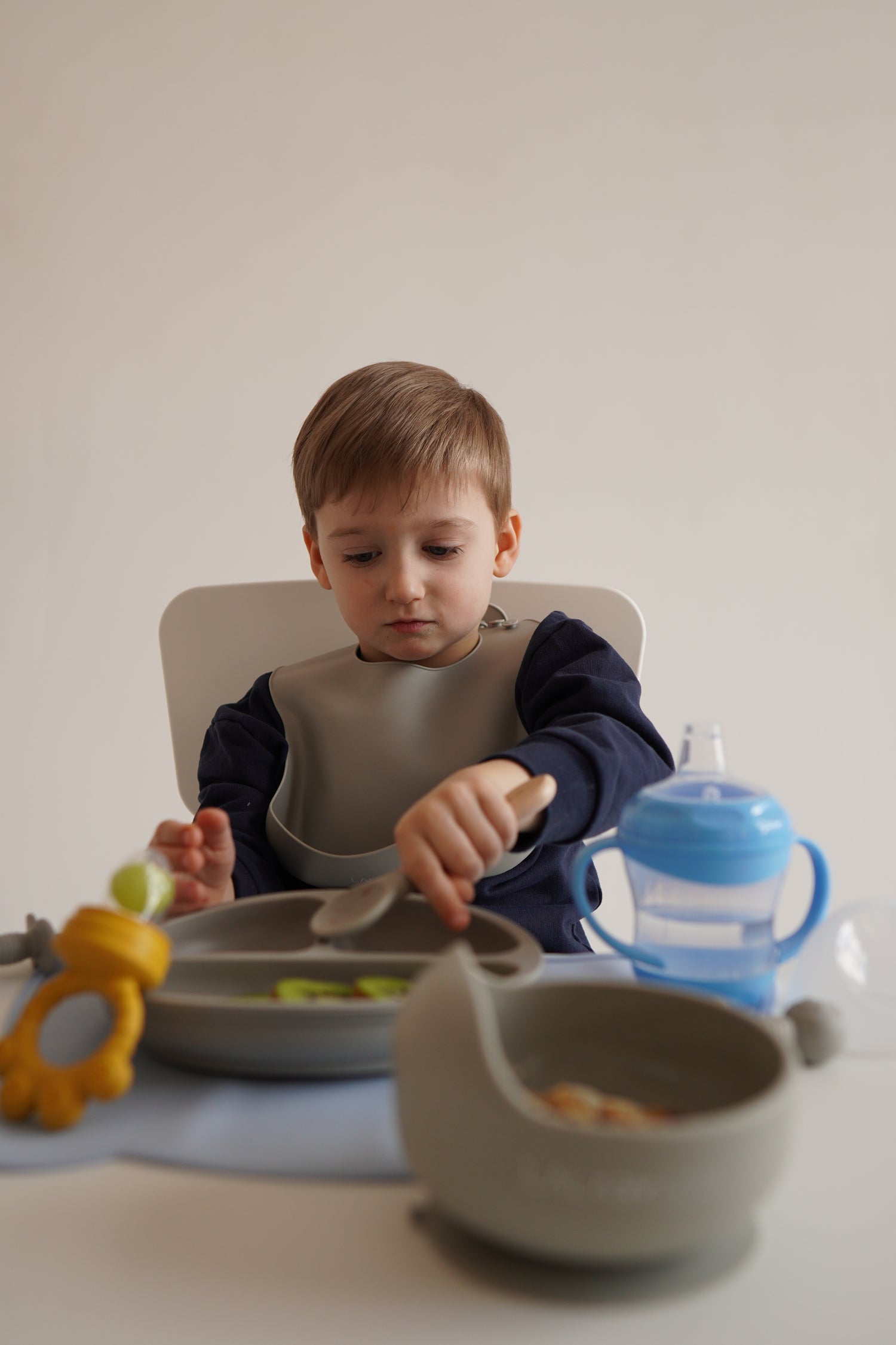 Lalaby First Feeder  - Smoczek-gryzak z siateczką na owoce-warzywa