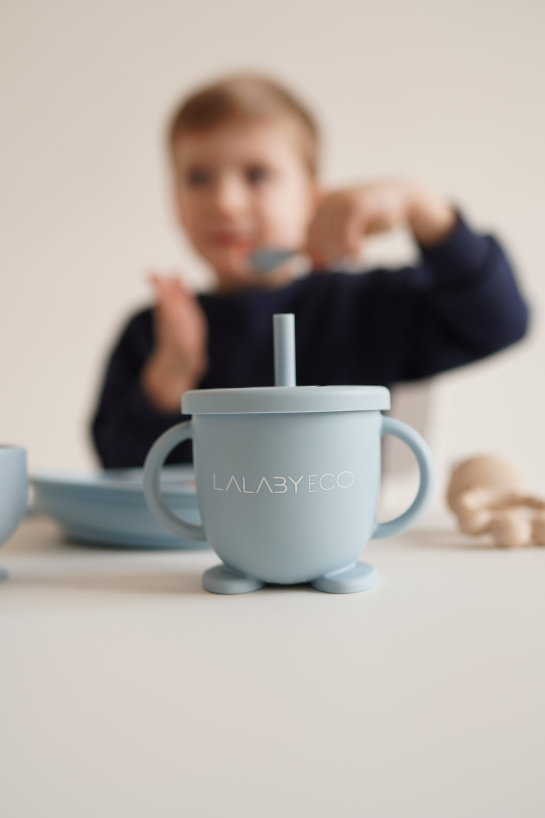 Lalaby Soft Cup - Kubek niekapek z ergonomicznym uchwytem